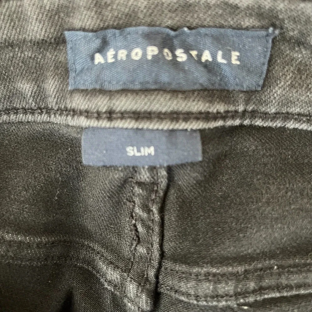 Aeropostale Jeans Mens 29x30 Black Slim Straight Stretch Distressed Grunge